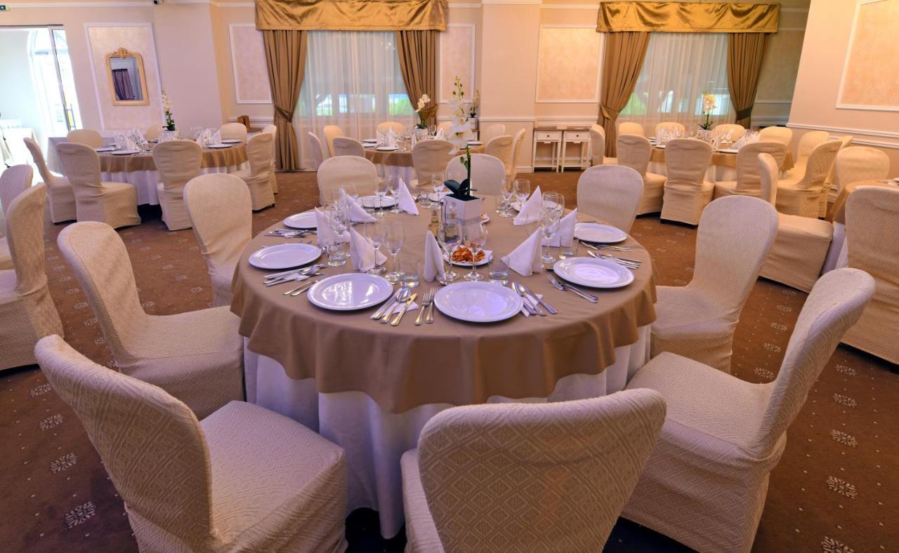 Vip Motel Restaurant Haţeg Esterno foto